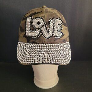 Studded "LOVE" Baseball Hat Cap.                                            W071